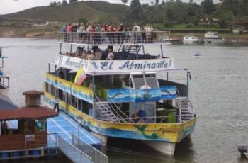 SEIS MUERTOS TRAS HUNDIMIENTO DE BARCO EN GUATAPÉ