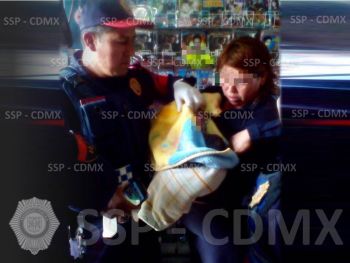 APOYA POLICÍA BANCARIA EN ALUMBRAMIENTO DE UN BEBÉ