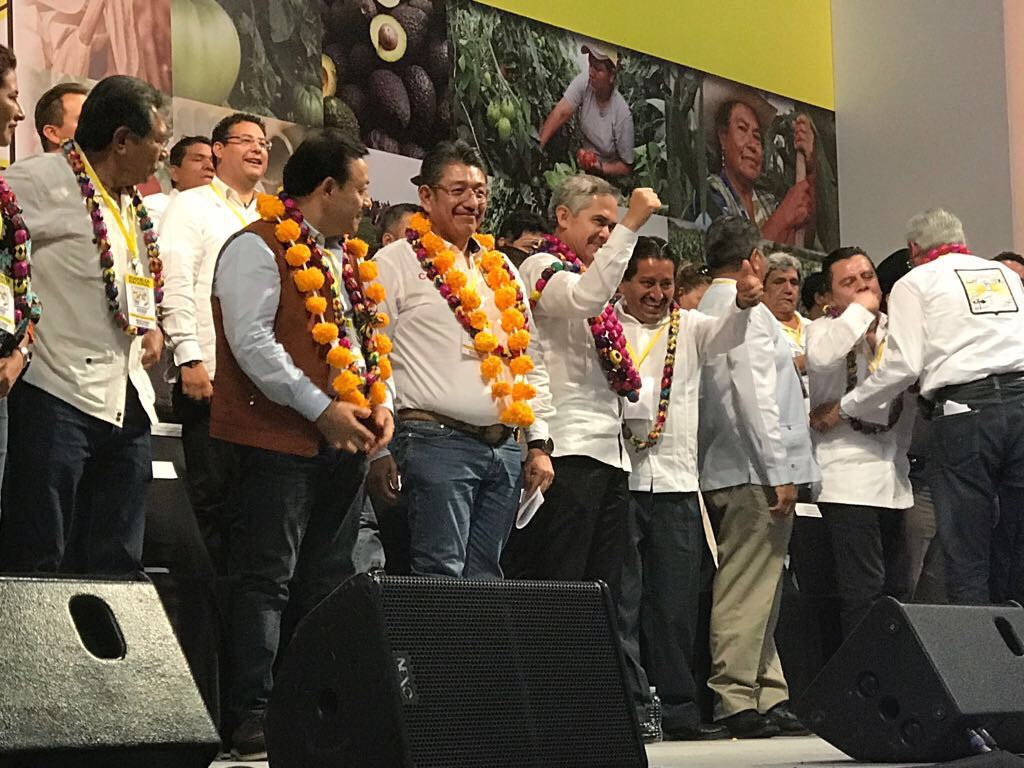 Asociaciones Civiles y expresiones del Sol Azteca brindan su apoyo a Miguel Ángel Mancera como candidato del Frente Amplio Democrático