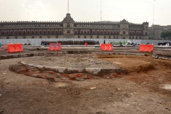 DESCUBREN EL ZÓCALO DE LA CIUDAD DE MÉXICO
