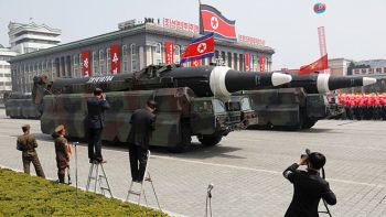 COREA DEL NORTE Y EEUU SE ENFRENTAN CON MISILES 
