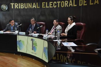 Llaman consejeros del IECM a construir una pedagogía de la democracia