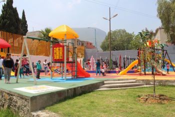 INAUGURAN DIONE ANGUIANO Y VECINOS PARQUE ARRULLO DE DIOS