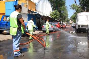 LIMPIA DMH TIRADERO CLANDESTINO EN MERCADO 18 DE MARZO