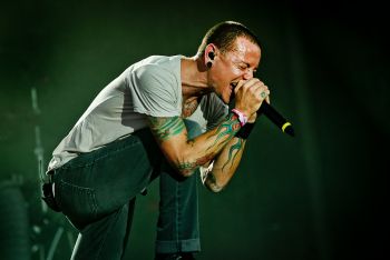 Chester Bennington, vocalista de Linkin Park se suicidó.