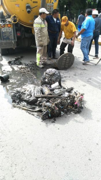 LIMPIA IZTAPALAPA MÁS DE 800 KILÓMETROS DE DRENAJE PARA PREVENIR INUNDACIONES