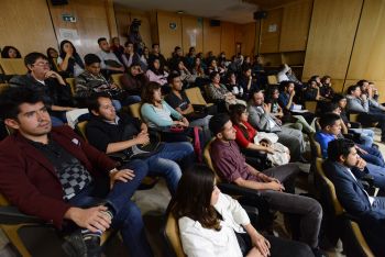Se apropian ciudadanos de salón de sesiones del IECM