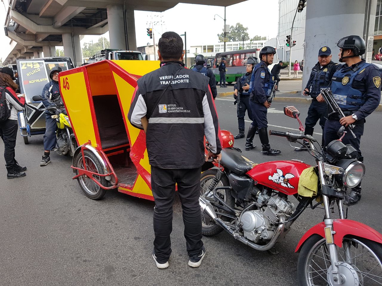 Inicia operativo para retirar mototaxis