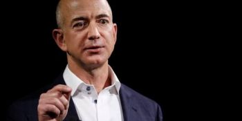 JEFF BEZOS ES EL HOMBRE MÁS RICO DEL MUNDO