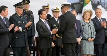 Entrega de menciones honoríficas a unidades y personal del Ejército, Armada y Fuerza Aérea