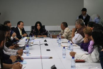 ACUERDAN DIONE ANGUIANO Y REPRESENTANTES DE VENDEDORES REINSTALAR TIANGUIS EN AVENIDA TEXCOCO