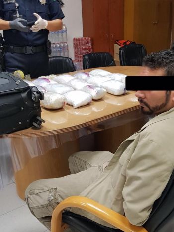 SSP-CDMX DETIENE A HOMBRE CON MALETA LLENA DE ANFETAMINAS