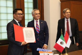 Se reúne Jefe de Gobierno con Alcalde de Bandung, Indonesia.