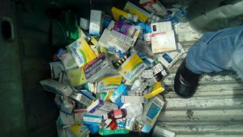 APLICA IZTAPALAPA OPERATIVO EN EL TIANGUIS EL SALADO: 70 KILOGRAMOS DE MEDICAMENTO