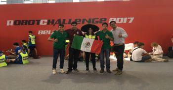 Triunfan politécnicos en RobotChallenge 2017