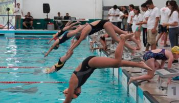 Ganan politécnicos tres medallas en campeonato nacional de natación