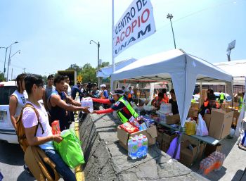 ENVÍA UNAM 5 TRÁILERES CON 130 TONELADAS DE VÍVERES PARA LOS DAMNIFICADOS DE CHIAPAS Y OAXACA