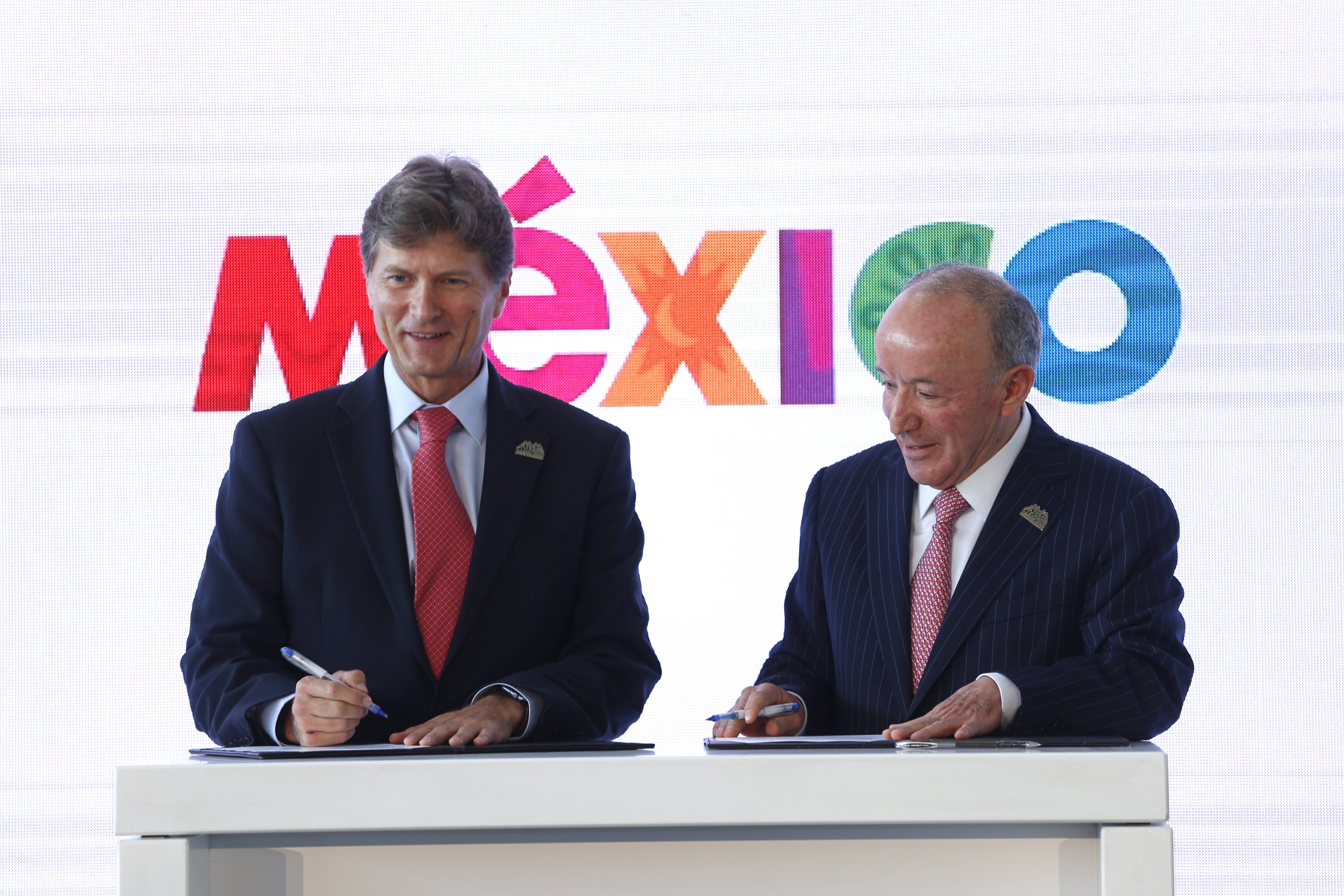 Suscriben Sectur y IAMSA Convenio Para Impulsar Conectividad Terrestre Y Aérea En México