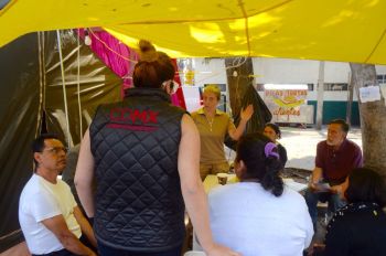 Lleva Gobierno CDMX apoyo para renta a personas afectadas por sismo instaladas en campamentos