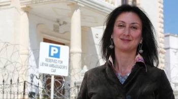 ASESINAN A PERIODISTA EN MALTA CON COCHE BOMBA 