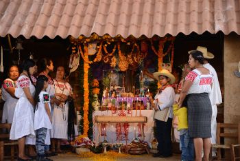 EL MUSEO NACIONAL DE ANTROPOLOGÍA CELEBRA XANTOLO: FIESTA DE LOS DIFUNTOS DE YAHUALICA, HIDALGO