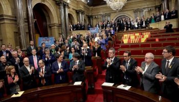 CATALUÑA SE DECLARA INDEPENDIENTE