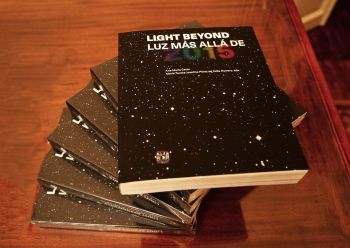 PRESENTAN EN LA UNAM EL LIBRO LIGHT BEYOND/LA LUZ MÁS ALLÁ DE 2015