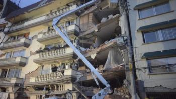 DEMOLICIÓN MANUAL ES RÁPIDA Y CONTINÚA ENTREGA DE PERTENENCIAS EN COQUIMBO 911, LOBO ROMÁN