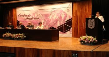Con estímulos económicos premia el IPN a estudiantes de excelencia