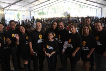 VISITAN LOS ÁNGELES AZULES, DIONE ANGUIANO E INTEGRANTES DE #ORGULLOIZTAPALAPA A AFECTADOS POR SISMO