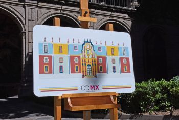Celebran los 25 años del Antiguo Colegio de San Ildefonso con tarjeta conmemorativa del Metrobús