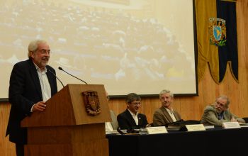 SE PRESENTÓ LIBRO DE INVESTIGADORES DE LA UNAM SOBRE MITOS DE LOS TRANSGÉNICOS