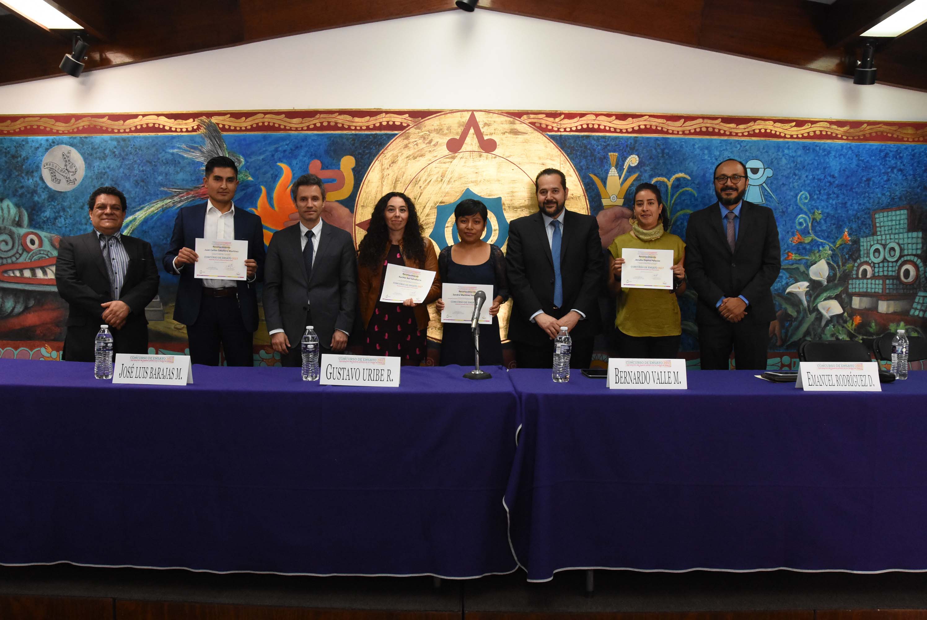 Reconoce IECM aportaciones de las y los jóvenes a la vida pública de la Ciudad de México, al entregar premios a ganadores del Concurso de Ensayo 2017