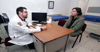 Cuida IPN salud de la población en sus clínicas de homeopatía, acupuntura y odontología