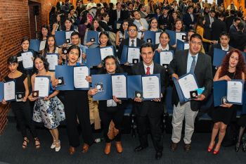LUCHAR POR UN PAÍS MÁS JUSTO, MISIÓN DE LOS UNIVERSITARIOS: GRAUE