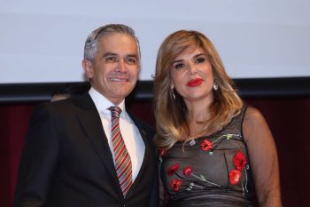 Premiación la Mujer del Año 2017