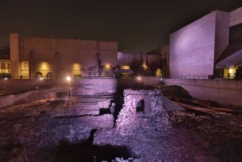 Estrena GCDMX iluminación de zona arqueológica del Templo Mayor y arquitectura aledaña