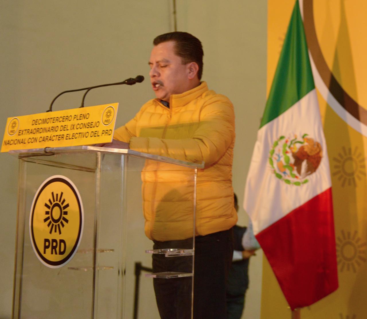 Manuel Granados es elegido como el nuevo presidente del PRD