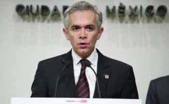 MANCERA LE PIDE AL JOVEN MIKEL CONOCER LA CDMX