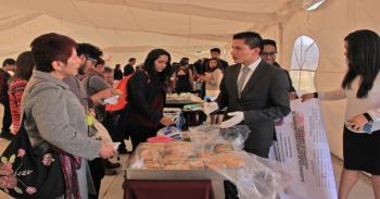 Estudiantes politécnicos muestran alimentos innovadores