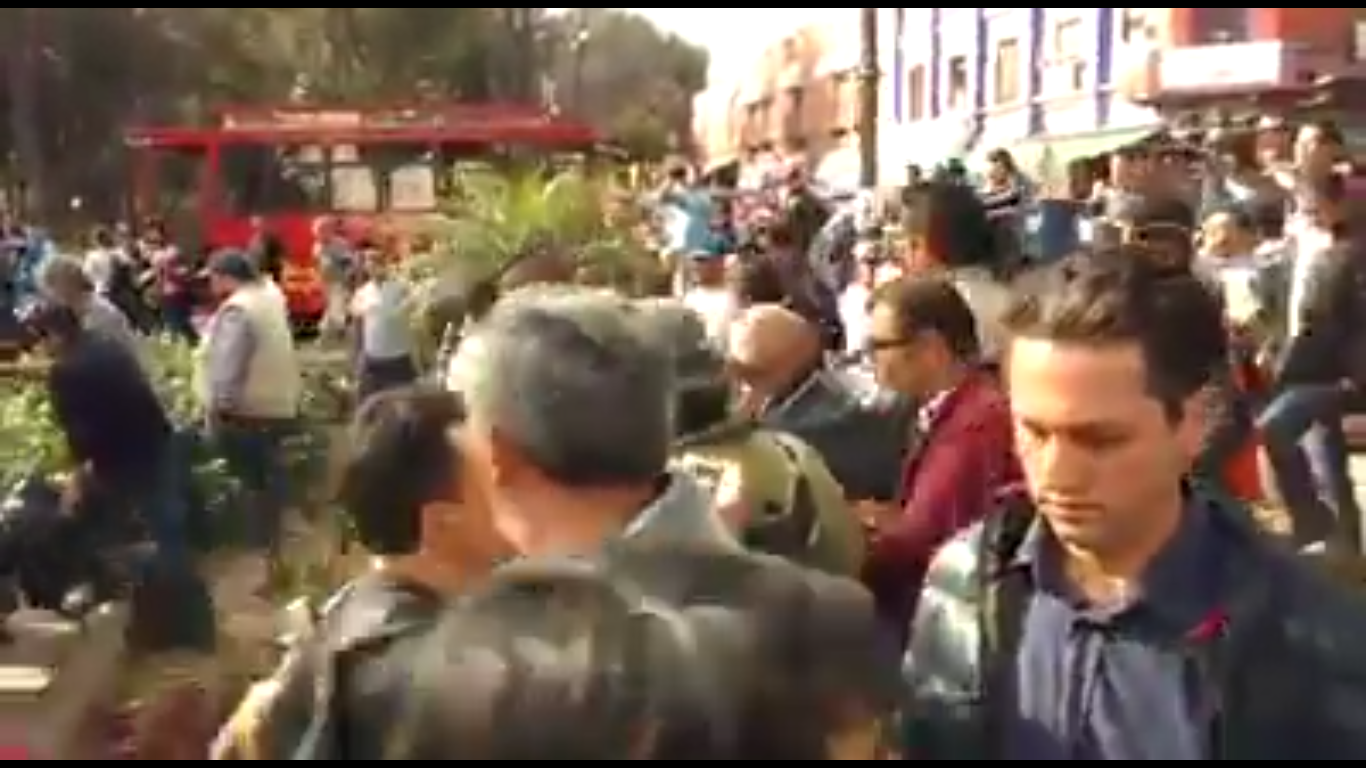 Agreden a trabajadores de la delegación Coyoacán durante mitin de MORENA