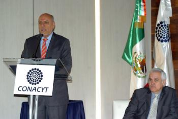 Presenta el Dr. Enrique Cabrero Mendoza Informe del Estado de la Ciencia, la Tecnología y la Innovación 2016