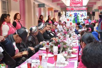 Celebran Navidad integrantes de Hogar CDMX