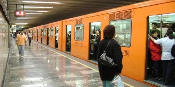SSP-CDMX apoya a un niño de nueve años extraviado en el metro
