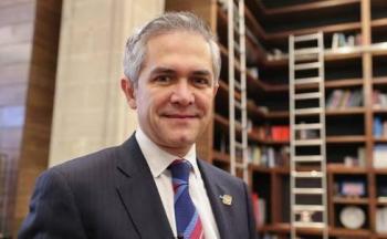 ENTREGA CDMX DICTÁMENES DE INMUEBLES DAÑADOS POR TERREMOTO
