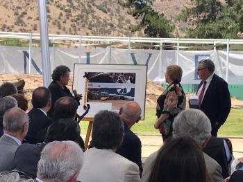 La Mandataria chilena participó en la ceremonia de puesta en marcha del Proyecto Académico Laguna Carén