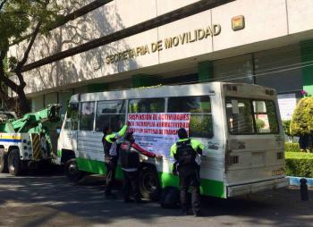 La Semovi, solicitó la remisión de la unidad 0440422, que brindaba servicio en la Ruta 44