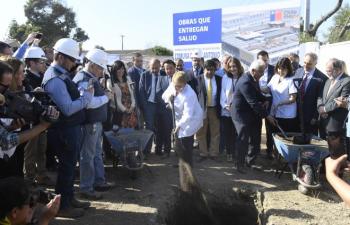 Michelle Bachelet dio inicio a las obras del futuro Hospital chileno Claudio Vicuña de San Antonio