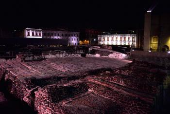 Entregan nueva etapa de iluminación de edificios del Centro Histórico de la CDMX