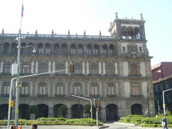 Nombra GCDMX nuevo director de servicios legales